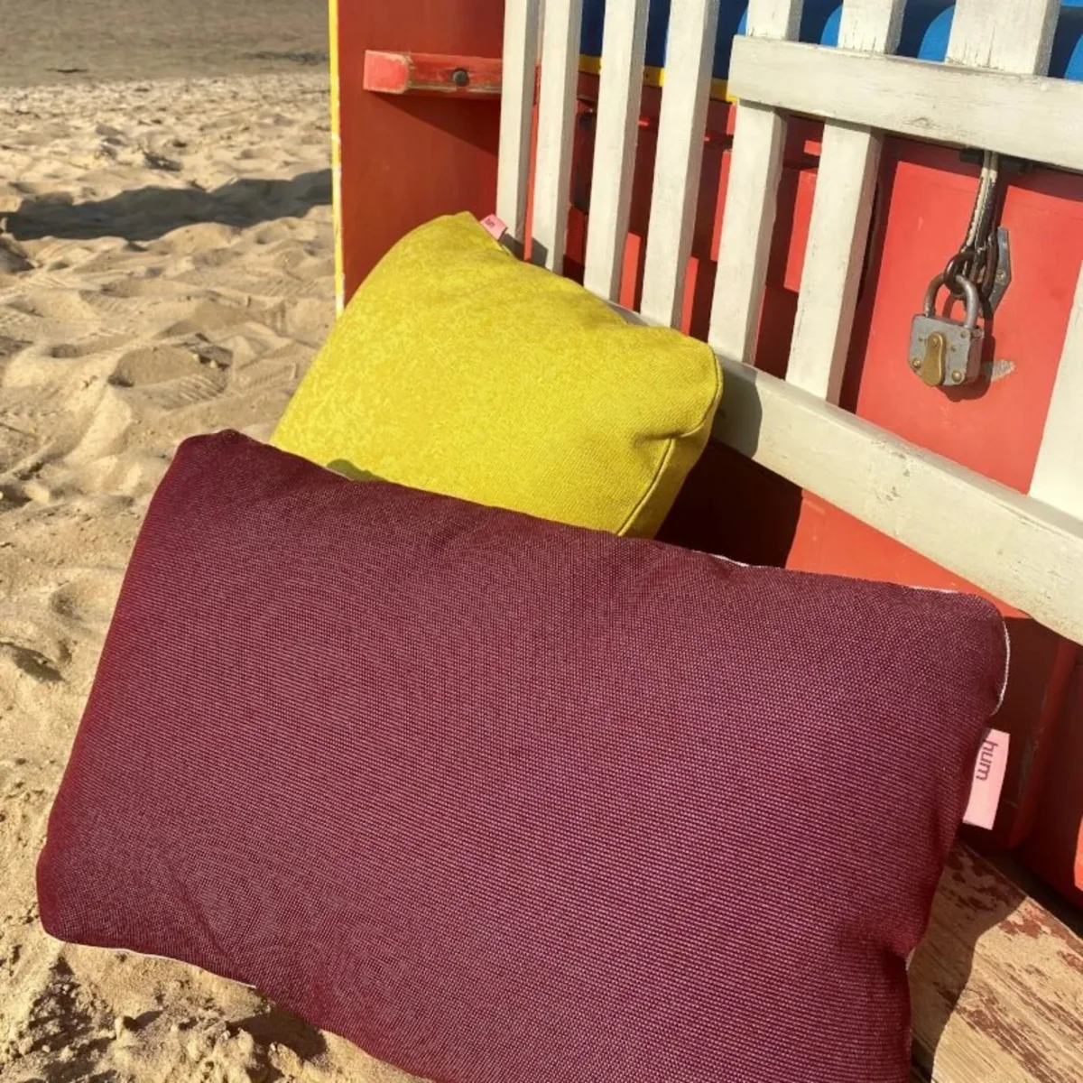 MERLOT & KREIDE - Outdoor Kissen - zweifarbig | hum – Bild 3